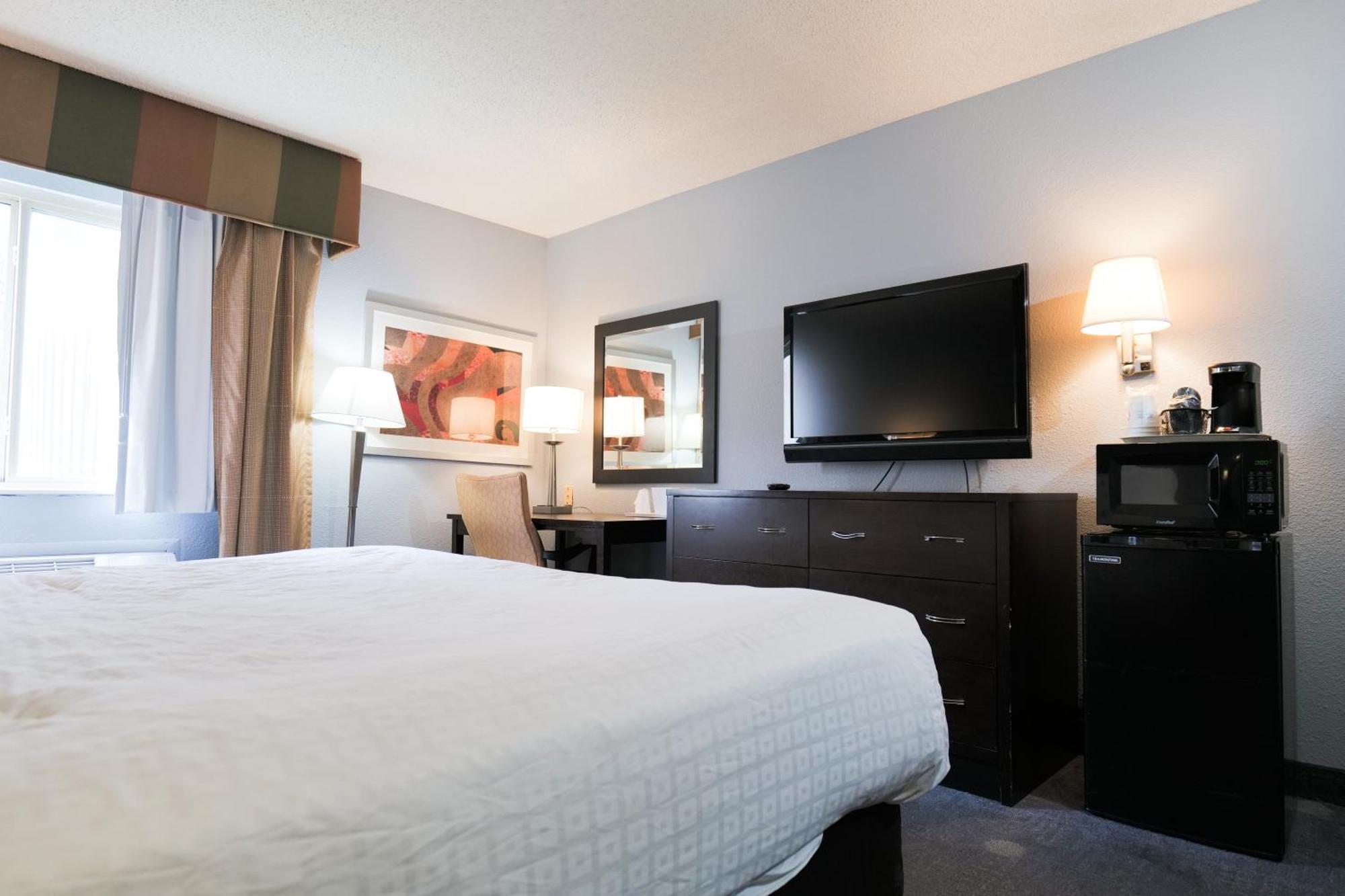 Baymont By Wyndham Flint Airport North Hotel Eksteriør billede