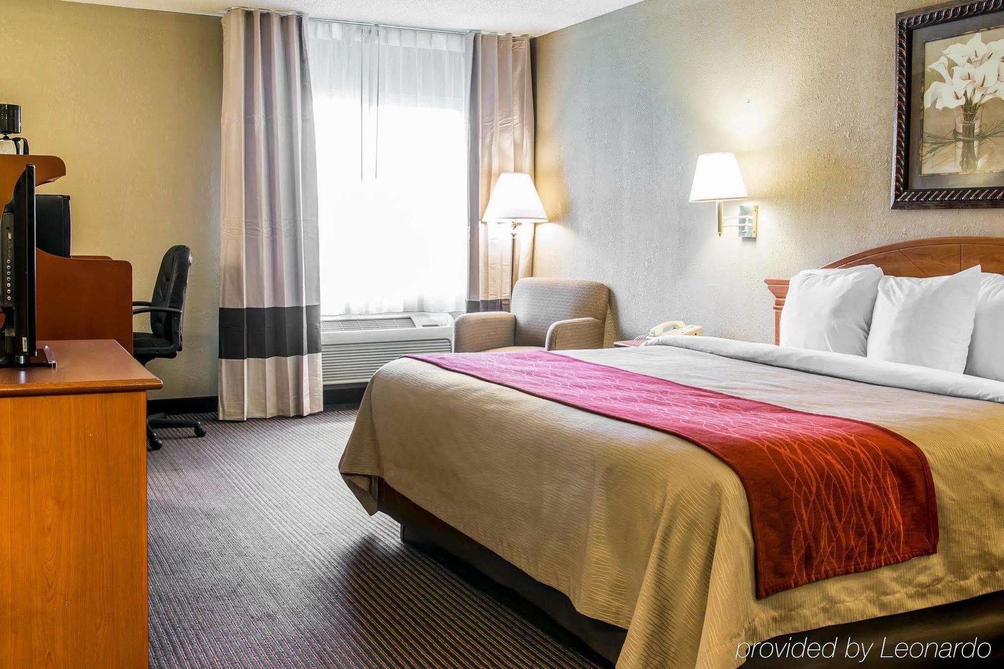 Baymont By Wyndham Flint Airport North Hotel Eksteriør billede