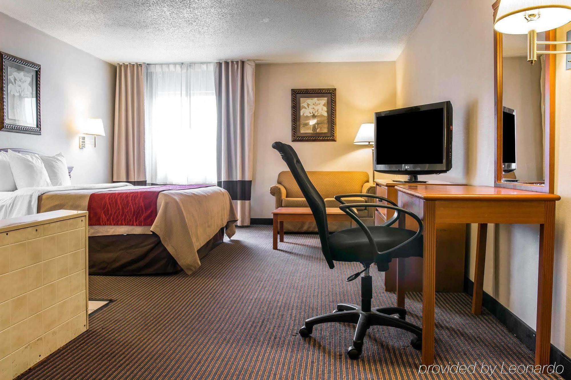 Baymont By Wyndham Flint Airport North Hotel Eksteriør billede
